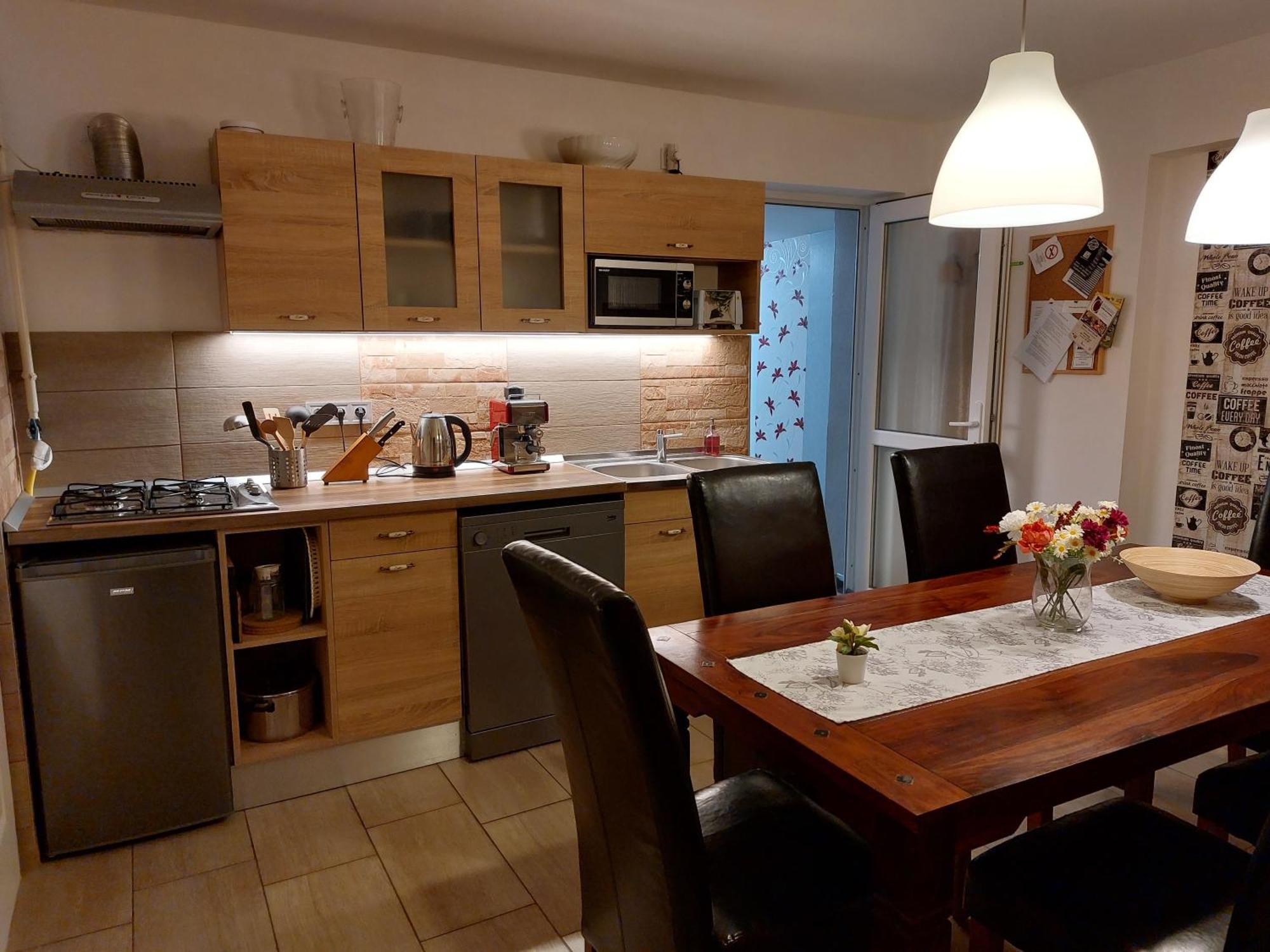 Tulipan Vendeghaz Apartment Sarospatak Bagian luar foto